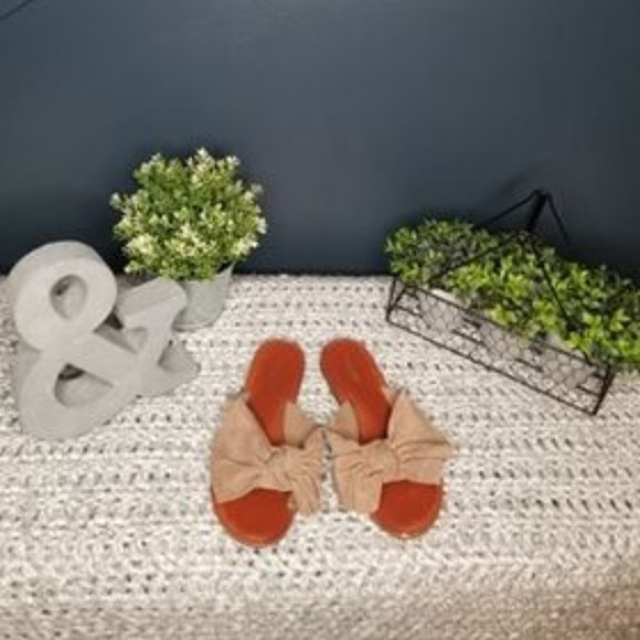 Sandals with tan bow straps - Picture 1 of 1